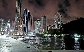Apartamento na Av Atlantica com Ar Condicionado